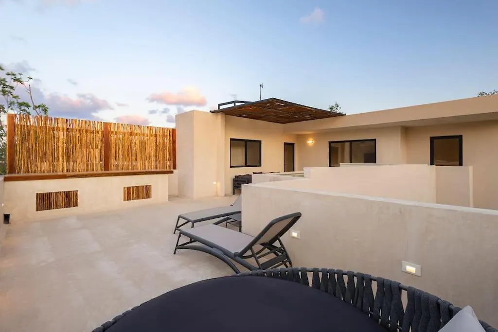 Brand New Lux 4 Bed Villa 2 Pools! Tulum Mexiko