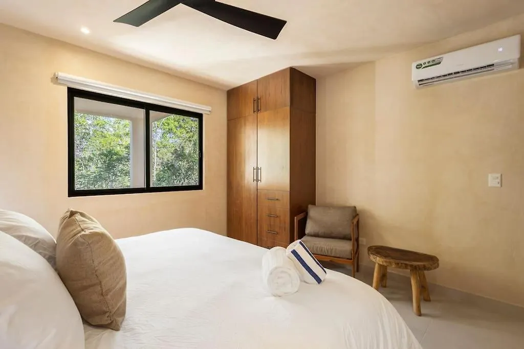 Brand New Lux 4 Bed Villa 2 Pools! Tulum 0*,  Mexiko